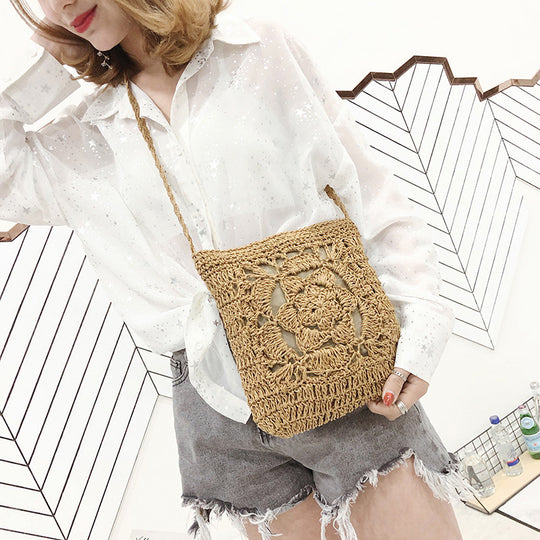 Woven Hollow Out Beach Crochet Fringed Straw Clutch