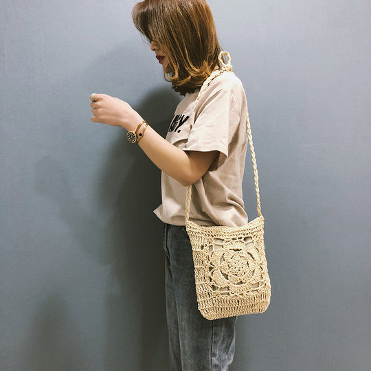 Woven Hollow Out Beach Crochet Fringed Straw Clutch