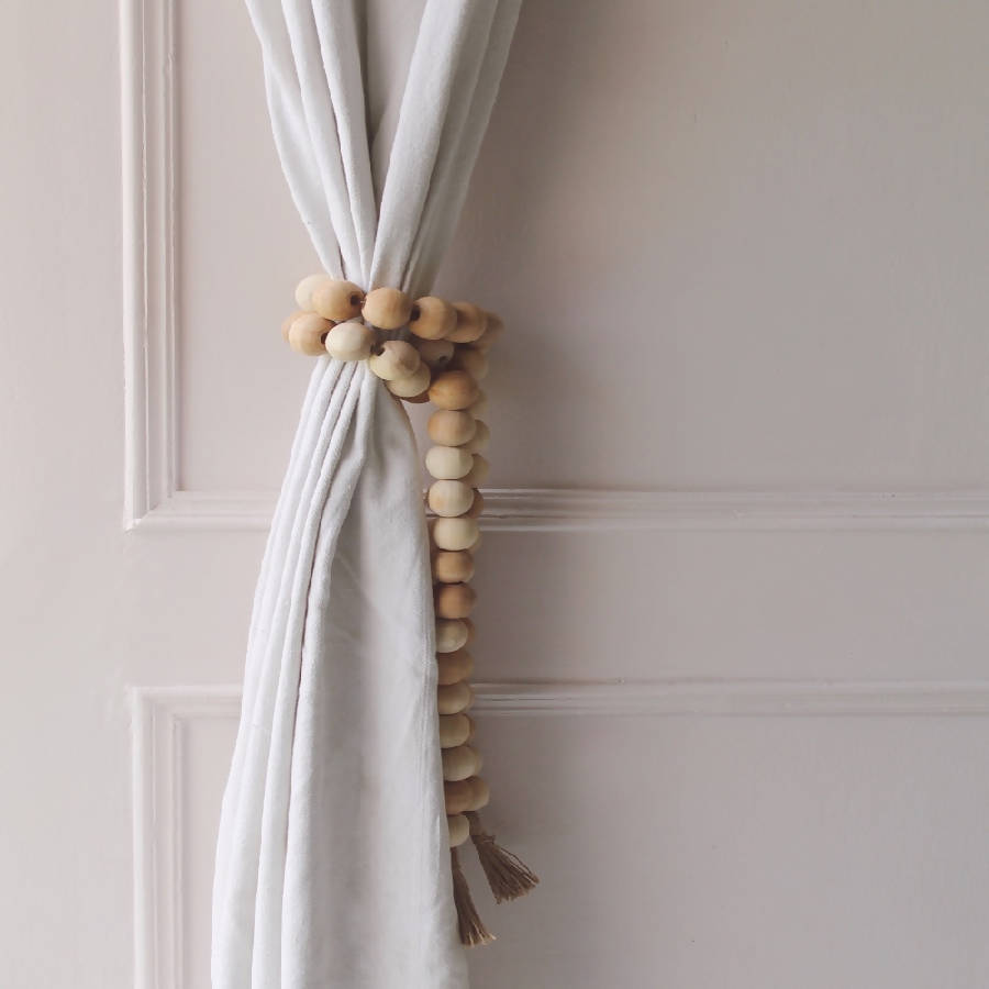 Boho Wooden Bead Garland – Farmhouse Décor with Jute Tassels