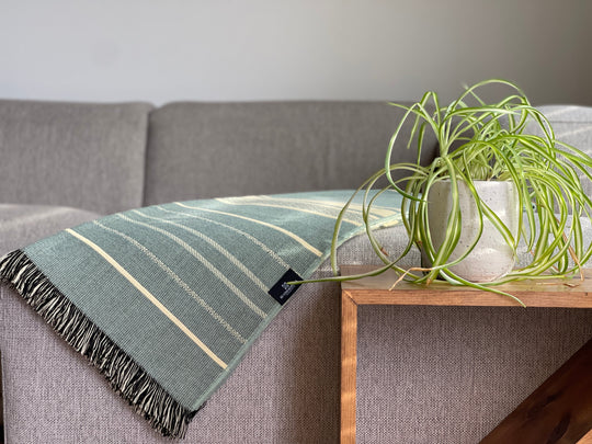 Equinoccio Throw Blanket – Mint & Natural | Handcrafted Ecuadorian Recycled Fiber Throw